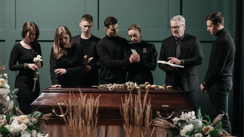 Guides pour être accompagné au mieux dans les démarches funéraires